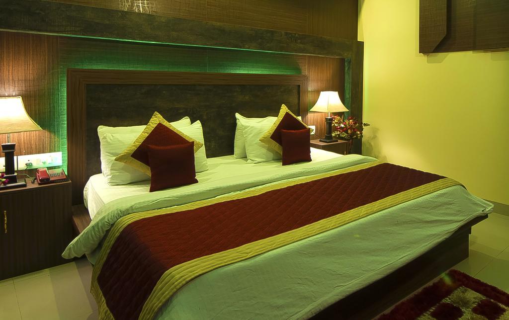Airport Hotel Vishal Residency New Delhi Exterior photo
