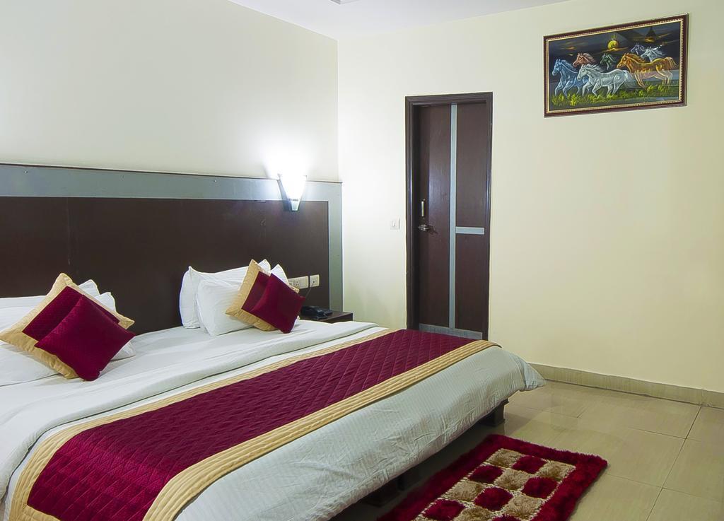 Airport Hotel Vishal Residency New Delhi Exterior photo