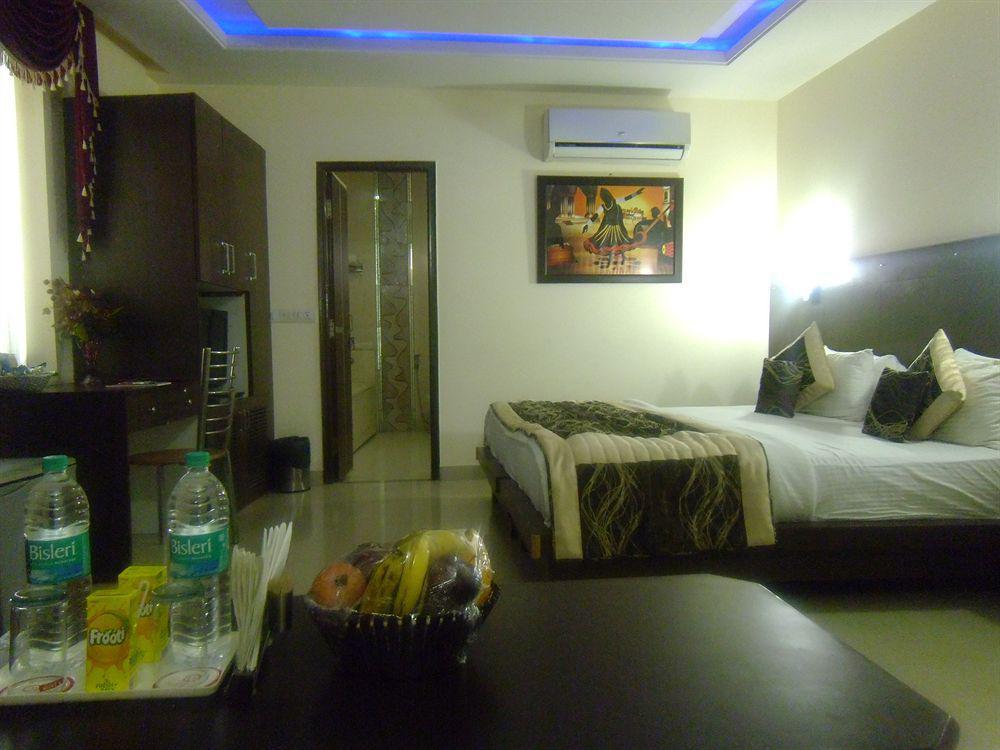 Airport Hotel Vishal Residency New Delhi Exterior photo